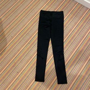 leggings tiger rips at bottom